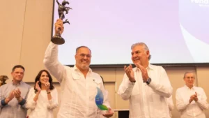Fundación Santo Domingo gana Mercurio de Oro de FENALCO Bolívar, por su aporte y contribución al desarrollo social y económico.