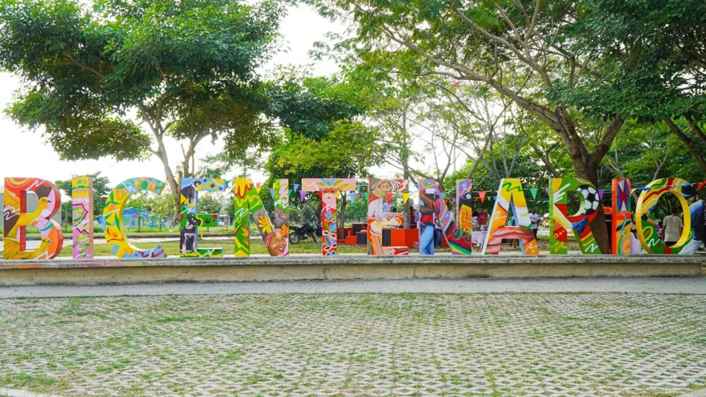 El Megabarrio Bicentenario de Cartagena tiene un nuevo atractivo y estrena sus letras