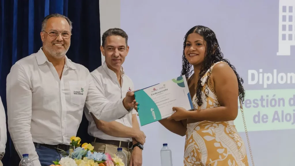 Fundación Santo Domingo y Comfenalco fortalecen las competencias de la industria hotelera y turística en Cartagena