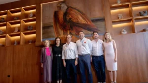 El mural “Águila” de Alejando Obregón